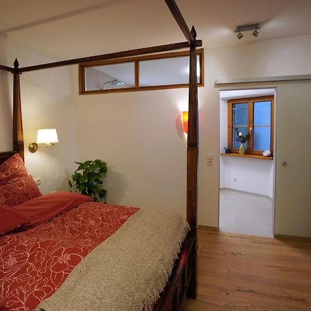 Altstadt Apartment Am Schergentor Халль в Триоле Экстерьер фото