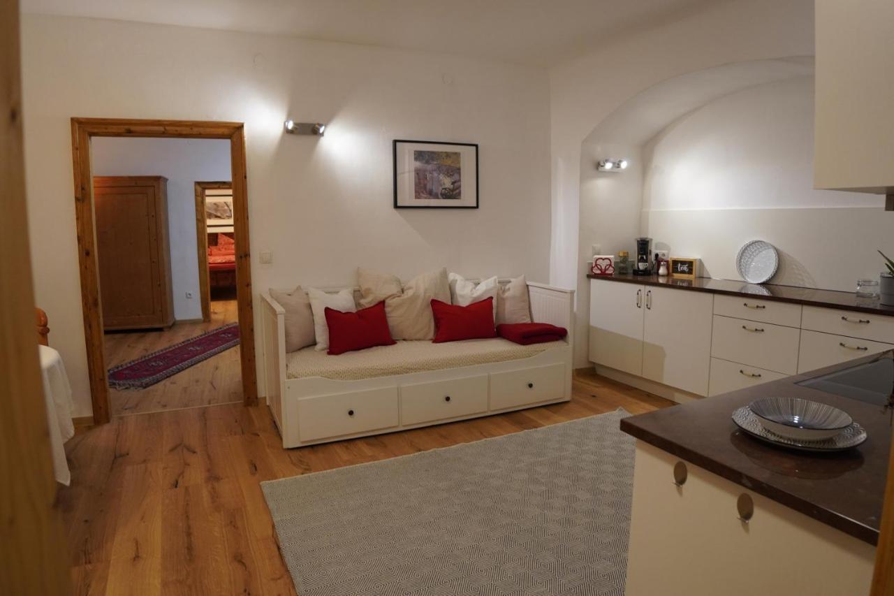 Altstadt Apartment Am Schergentor Халль в Триоле Экстерьер фото
